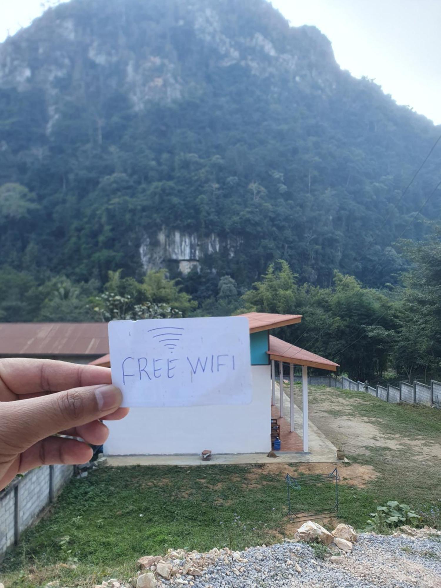 Khounxok Guesthouse Nong Khiaw Bagian luar foto
